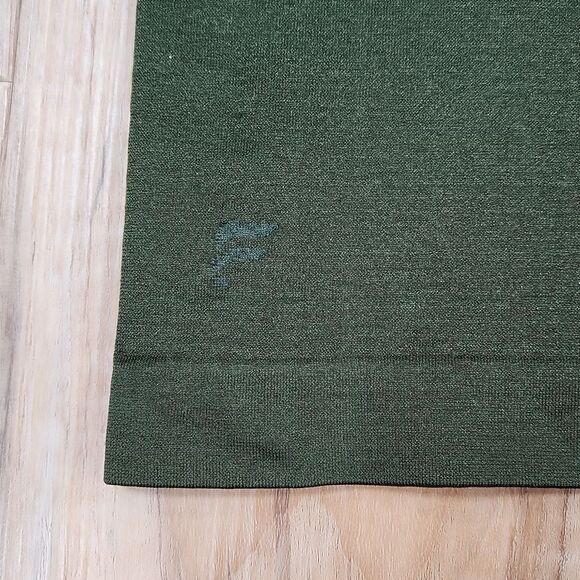🔺️Fabletics Olive Green "Dylana" Long Sleeve Athletic Top Medium - Picture 9 of 10